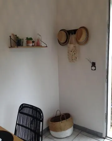 Maisonnette quartier historique avec 2 velos Appartement