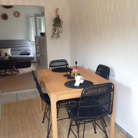 Maisonnette quartier historique avec 2 velos *